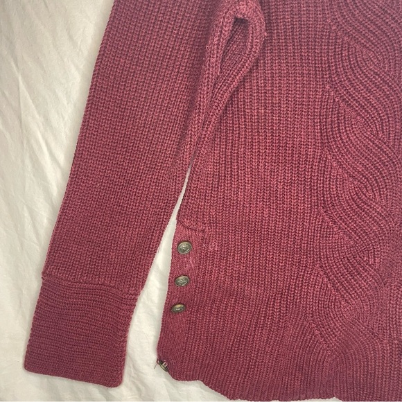 Sonoma Large Burgundy Knit V-Neck Sweater Nautical Buttons PRELOVED - Picture 4 of 10